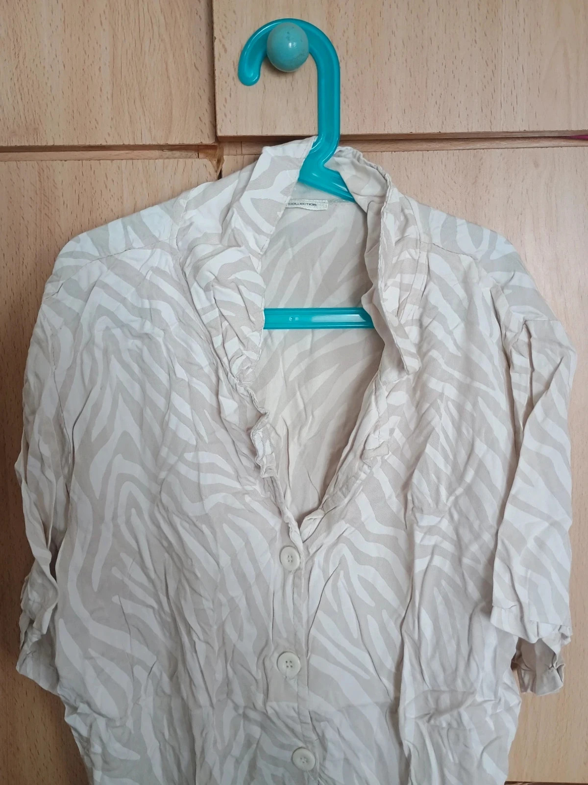 Camisa fluida estampado cebra beige y blanco – New Collection – taille Taille unique 2