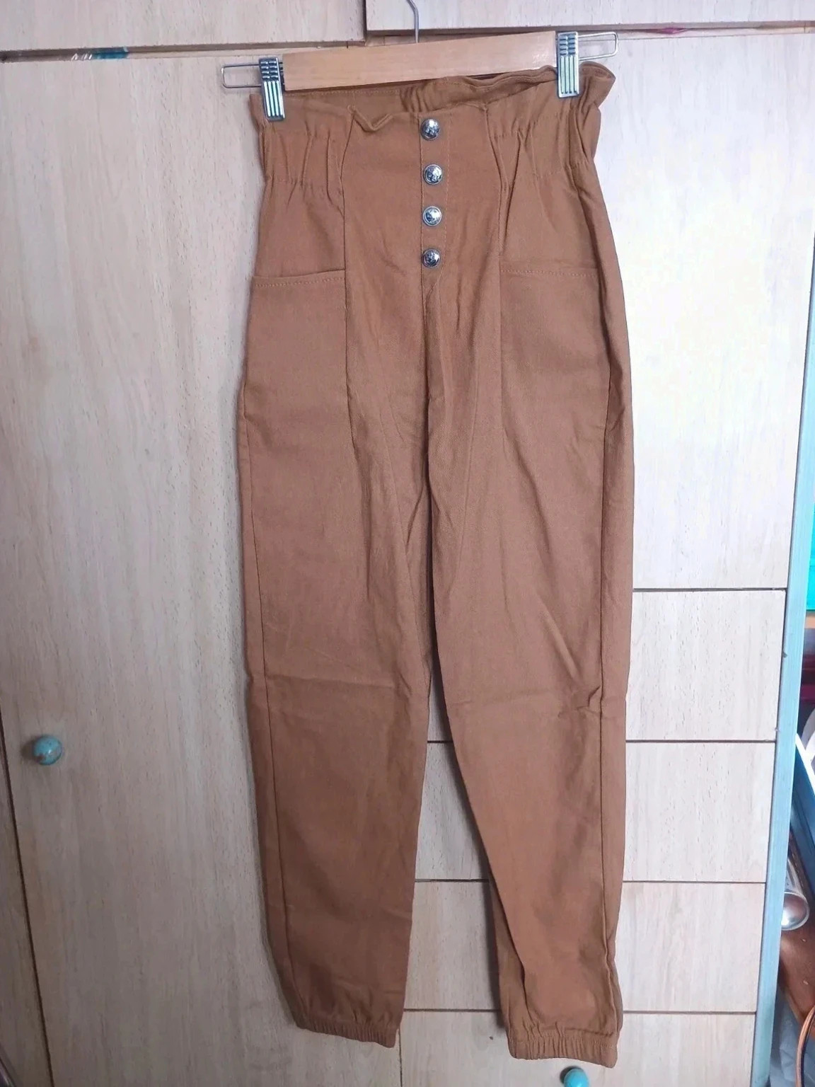 Pantalón Paperbag Cintura Alta Botones
