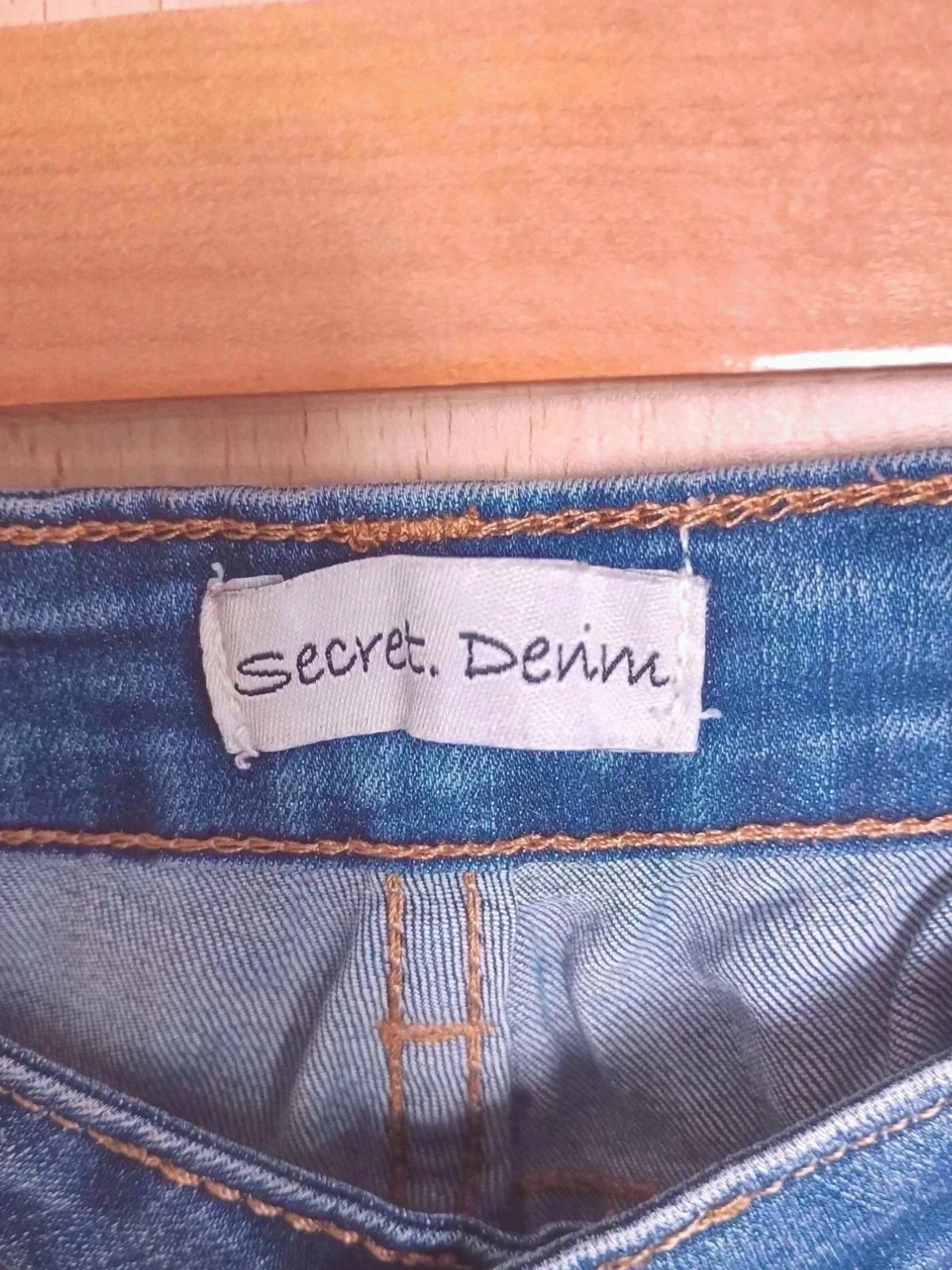 Pantalón short – Secret Denim – taille M / 38 / 10 4
