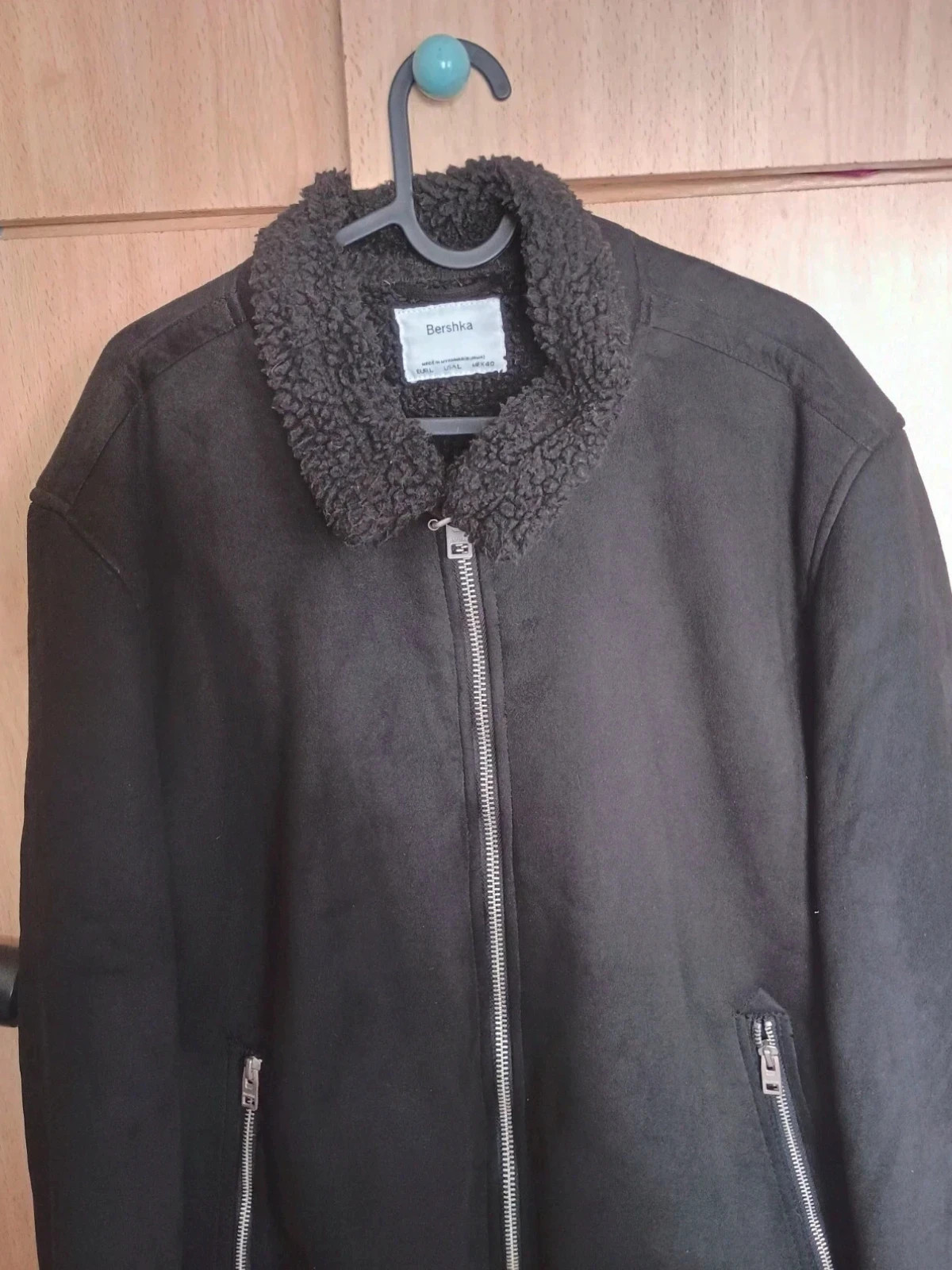 Chaqueta cazadora Bershka negra Efecto antelina con cuello de borrego Talla L – Bershka – taille L 2
