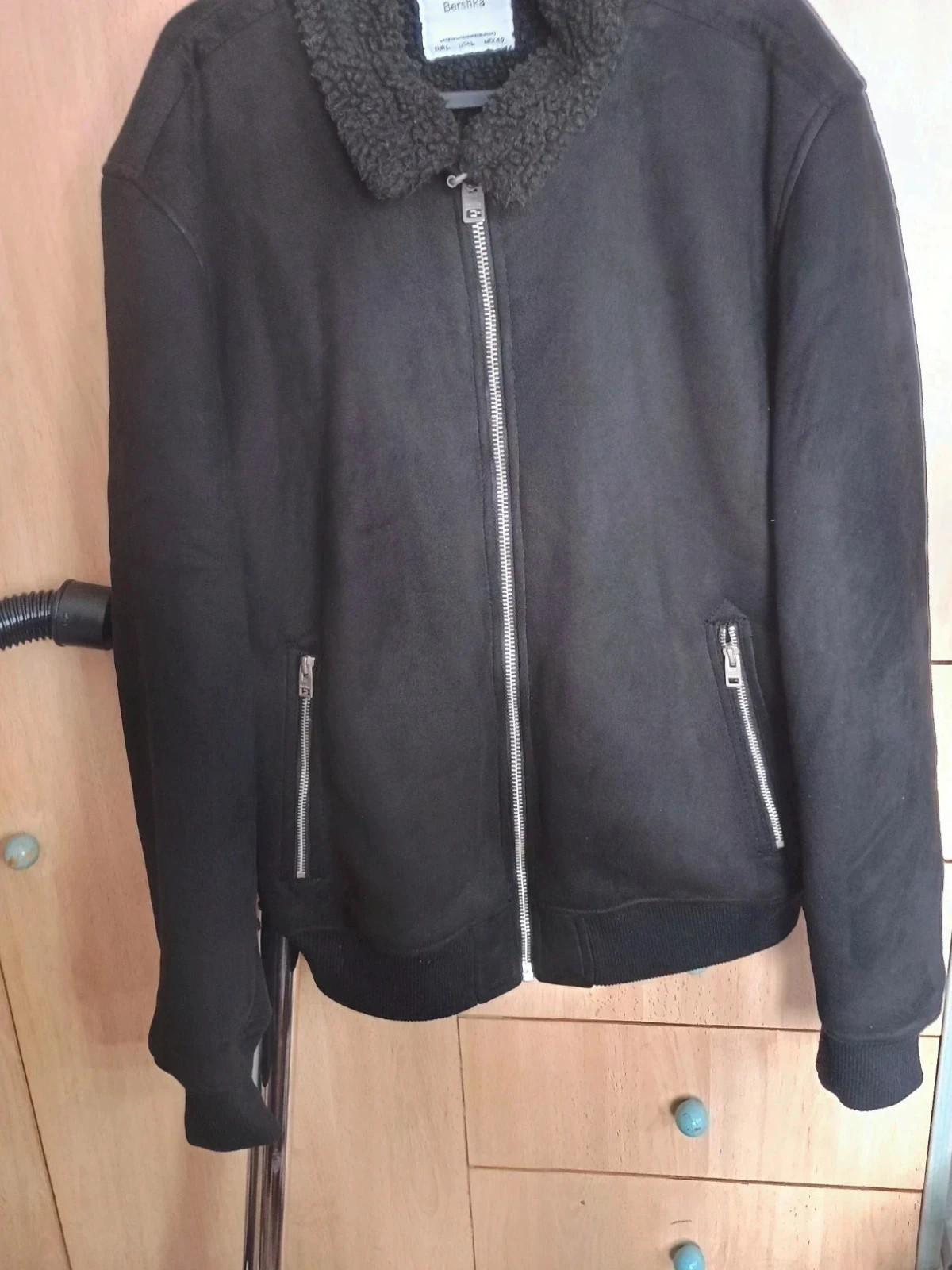 Chaqueta cazadora Bershka negra Efecto antelina con cuello de borrego Talla L – Bershka – taille L 3
