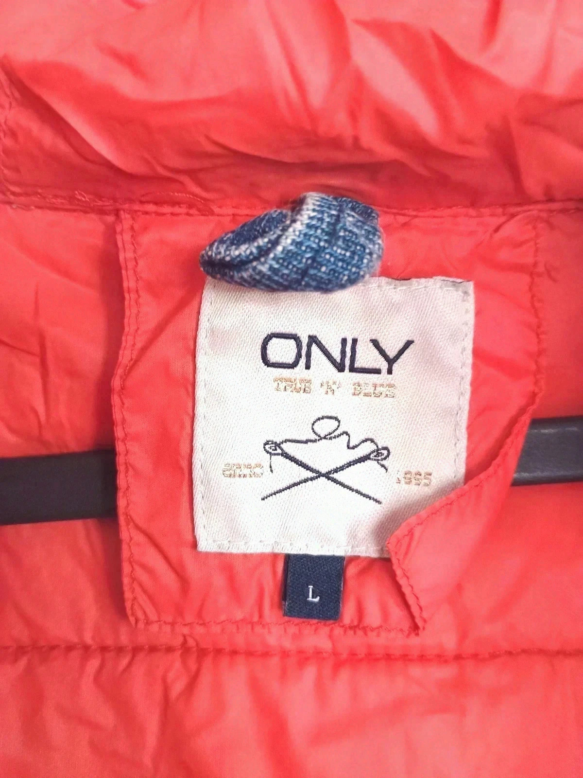 Chaqueta acolchada roja con capucha – ONLY – taille L / 40 / 12 3