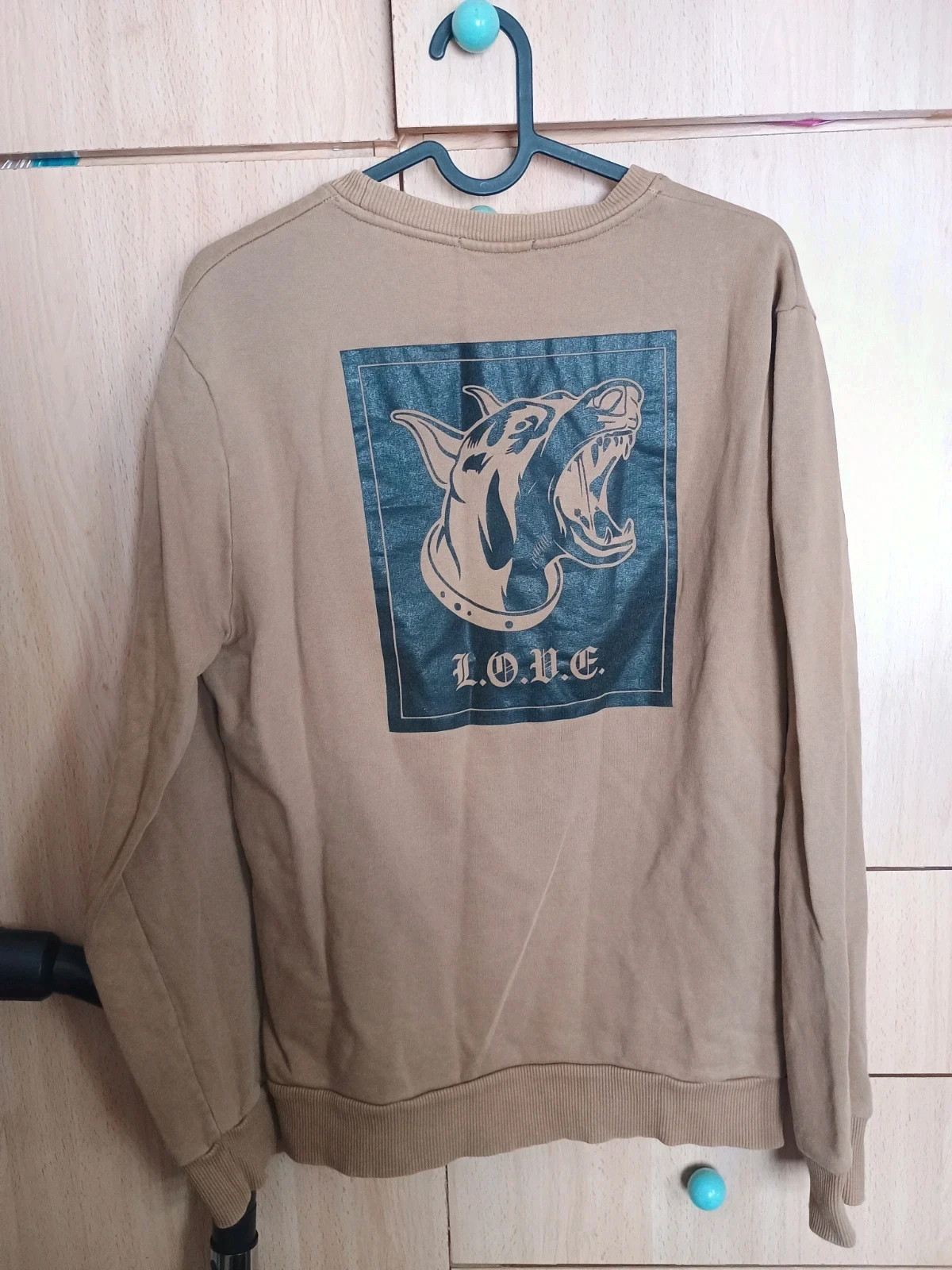 Sudadera Ange Wear Milano Marrón Camel Talla M Con estampado gráfico delantero y trasero – Ange Wear – taille M 3