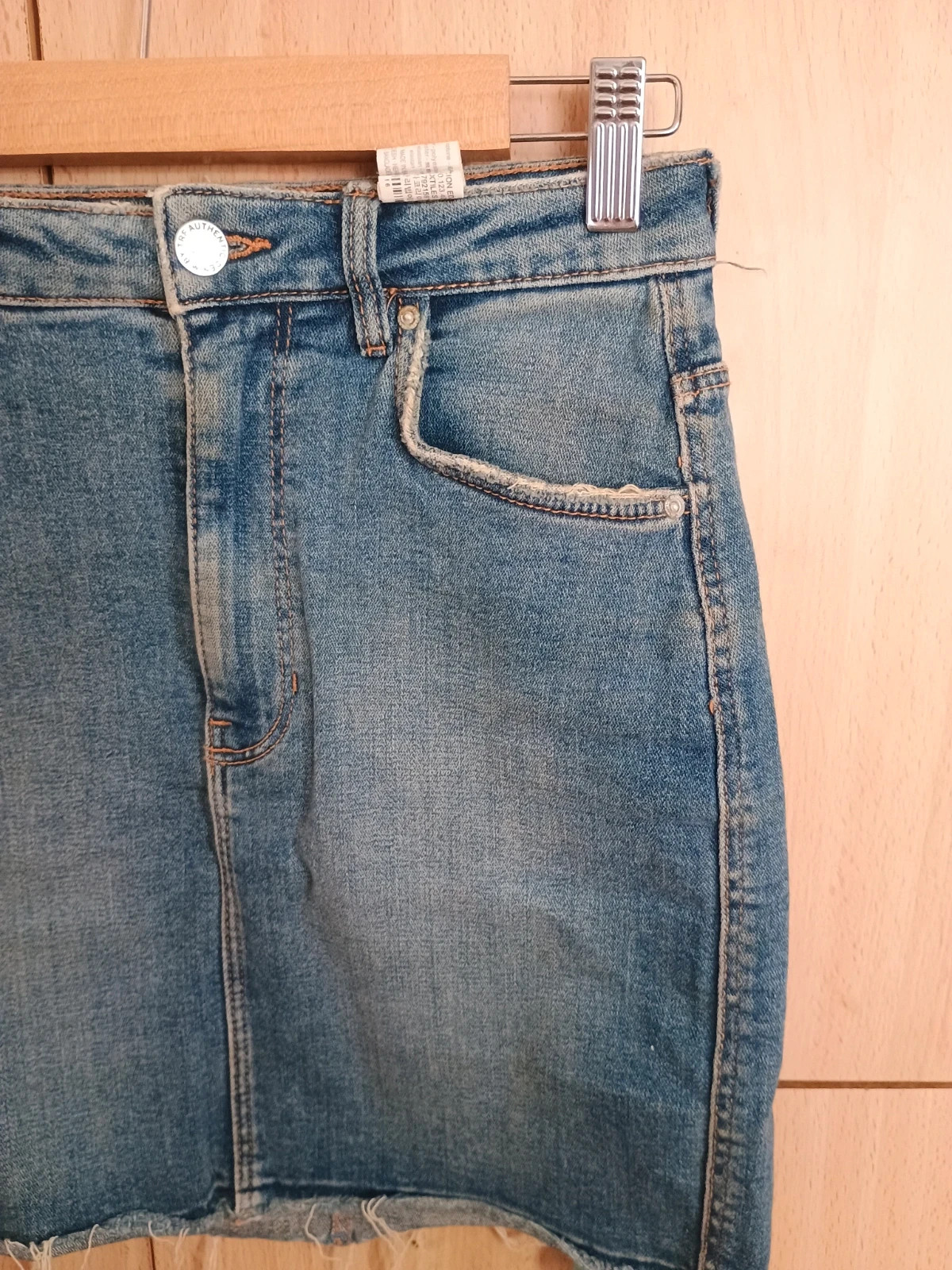 Falda Vaquera Zara TRF Talla XS Efecto Desgastado – Zara – taille XS / 34 / 6 2
