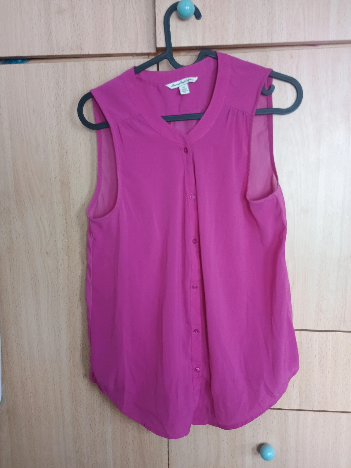 Blusa sin mangas fucsia American Eagle Talla S