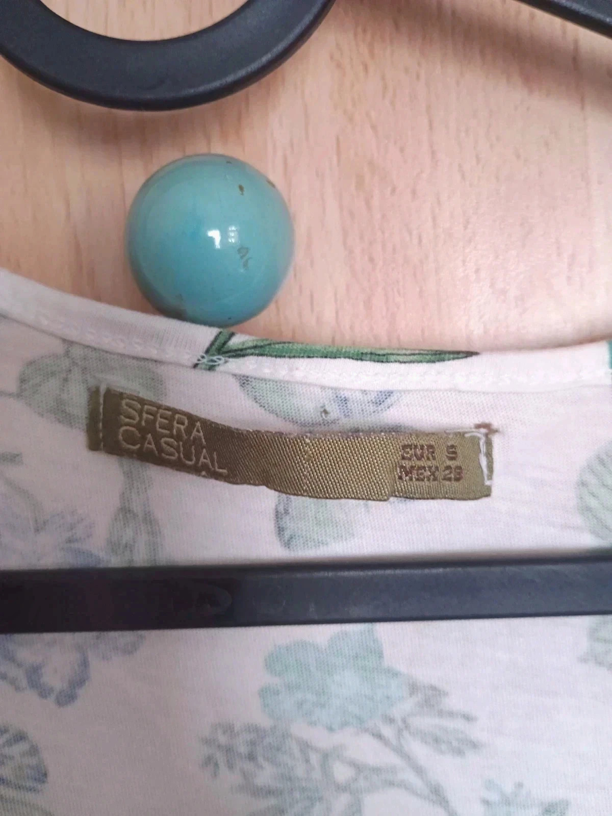Camiseta tirantes Sfera Casual floreada Talla S (Con pequeño detalle) – Sfera Casual – taille S / 36 / 8 4
