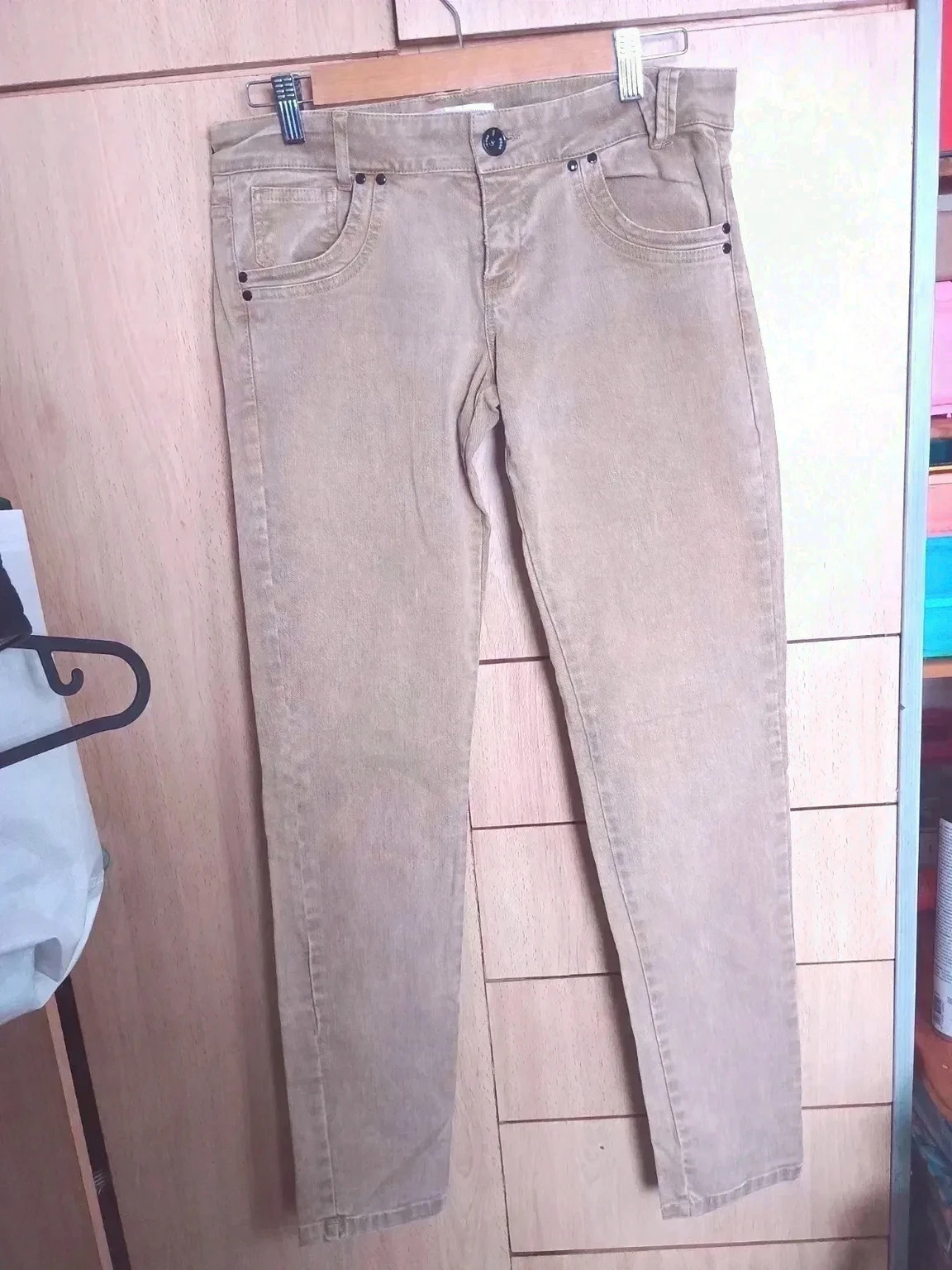 Pantalón beige