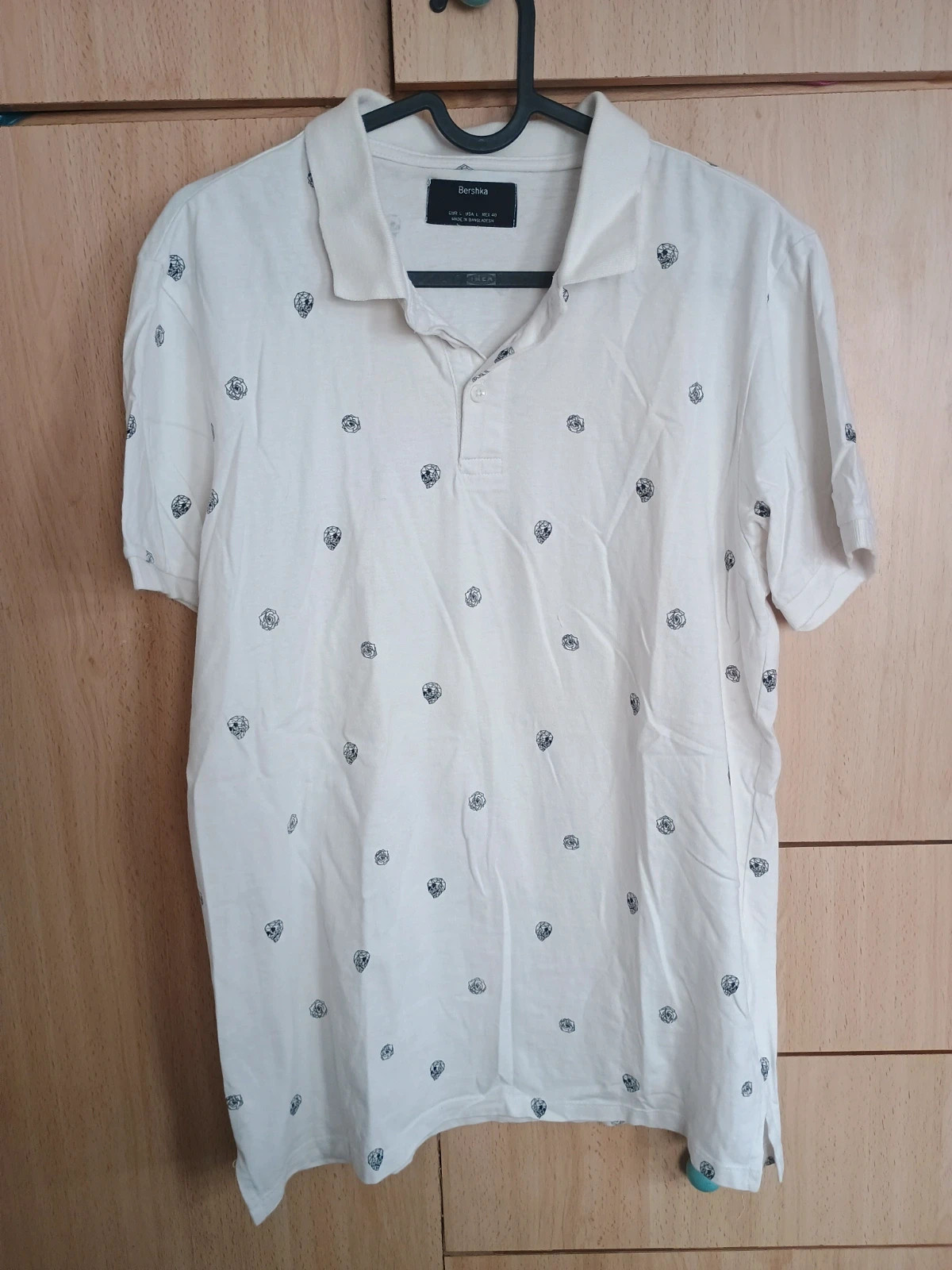 Polo blanco Bershka Estampado calaveras y rosas Talla L – Bershka – taille L