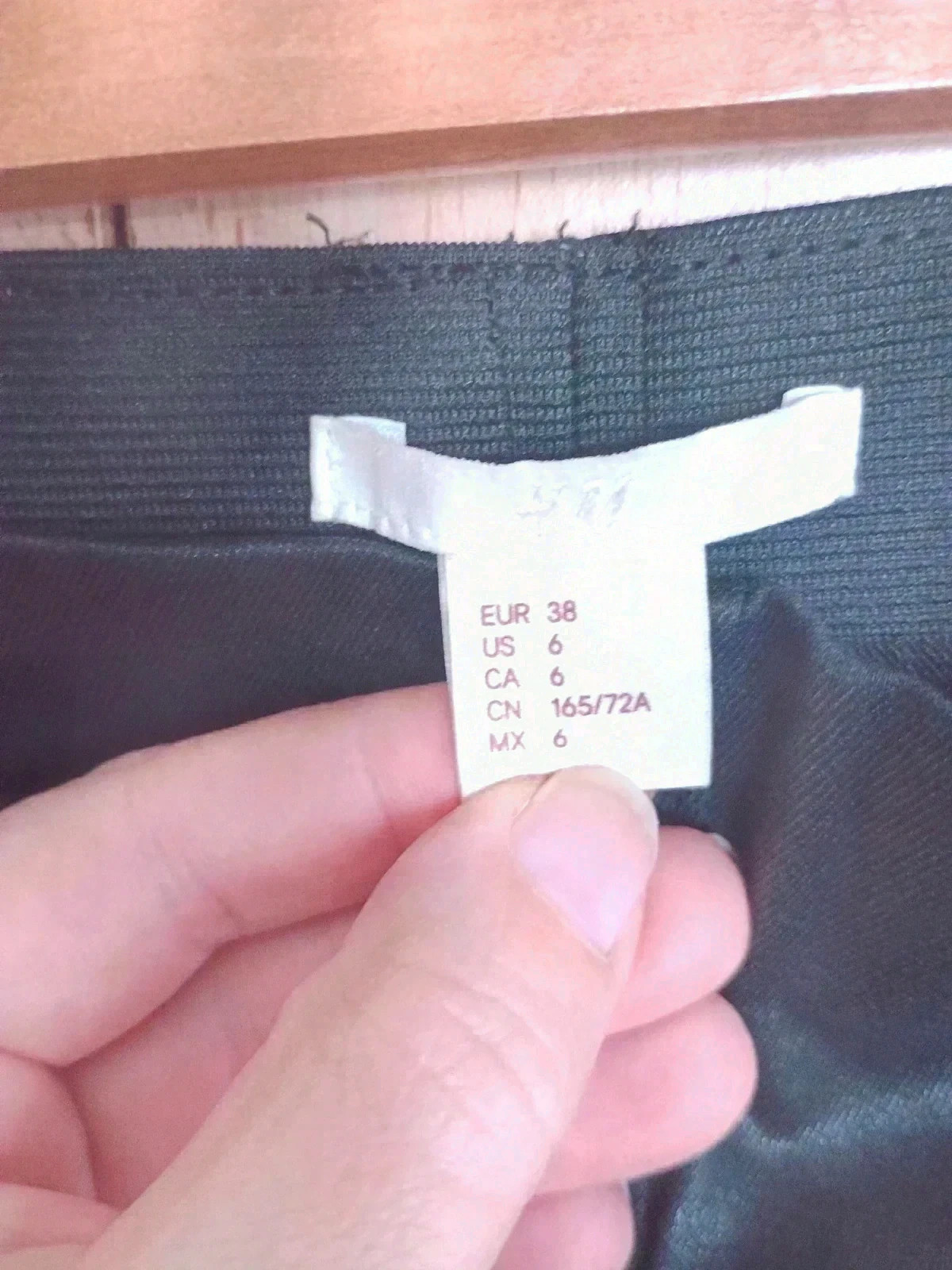 Pantalón satinado – H&M – taille M / 38 / 10 5