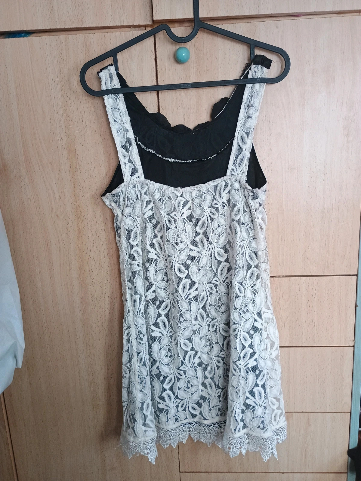 Vestido corto de encaje blanco y negro Club L – Club L – taille M / 38 / 10 4