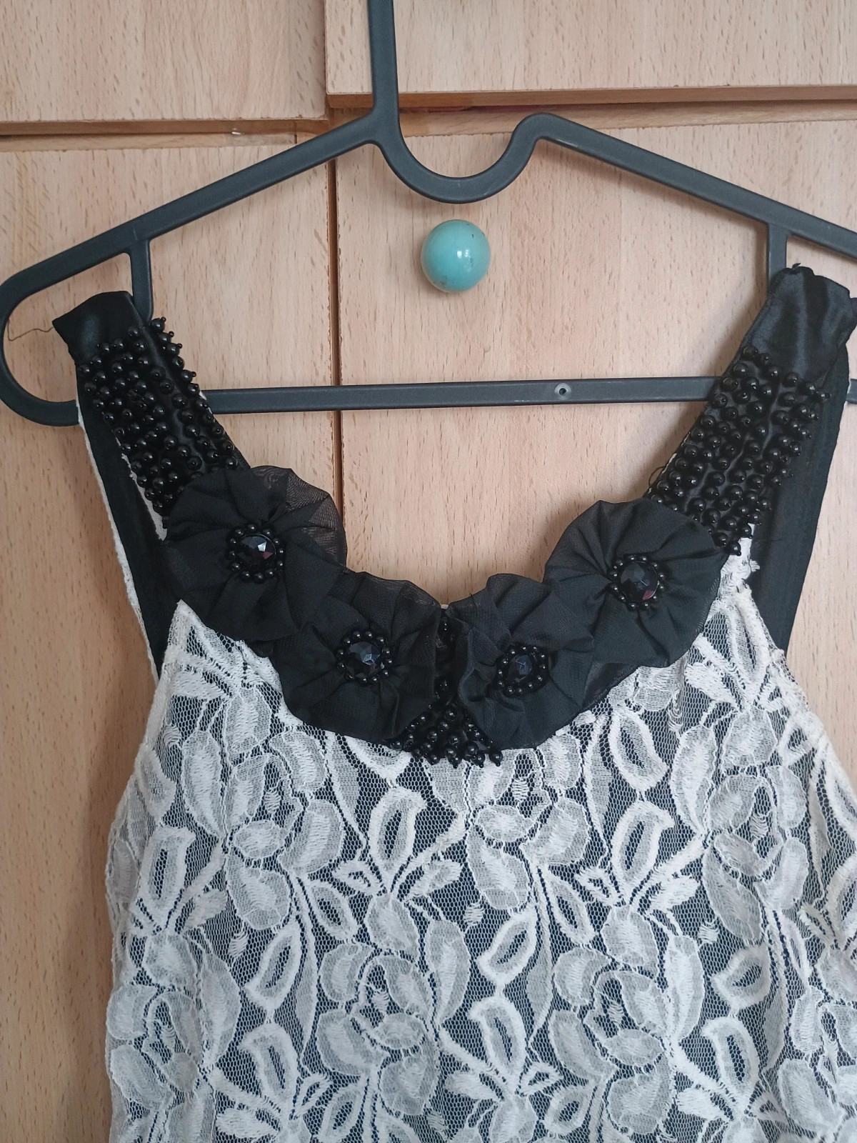 Vestido corto de encaje blanco y negro Club L – Club L – taille M / 38 / 10 2