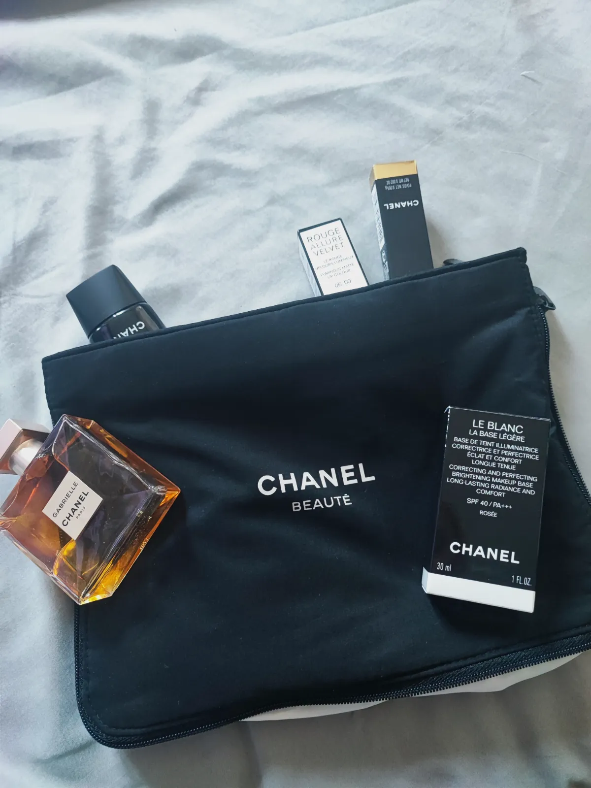 Pochette Beauté Chanel – Chanel 6