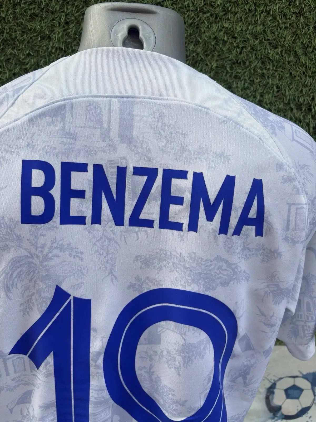 Maillot Benzema équipe de France – Nike – taille S 9