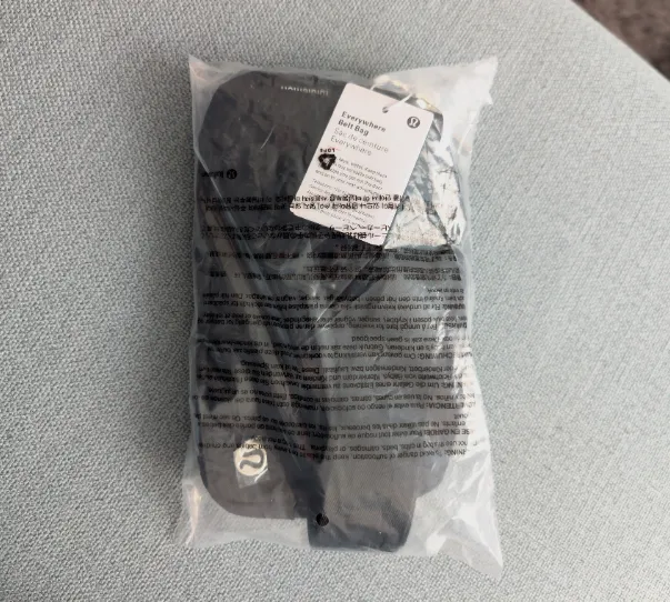 Vende sacoche lululemon  1L neuf  – Lululemon 7