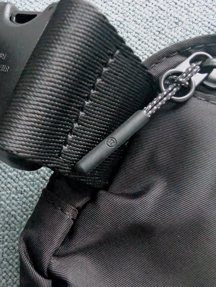 Vende sacoche lululemon  1L neuf  – Lululemon 5