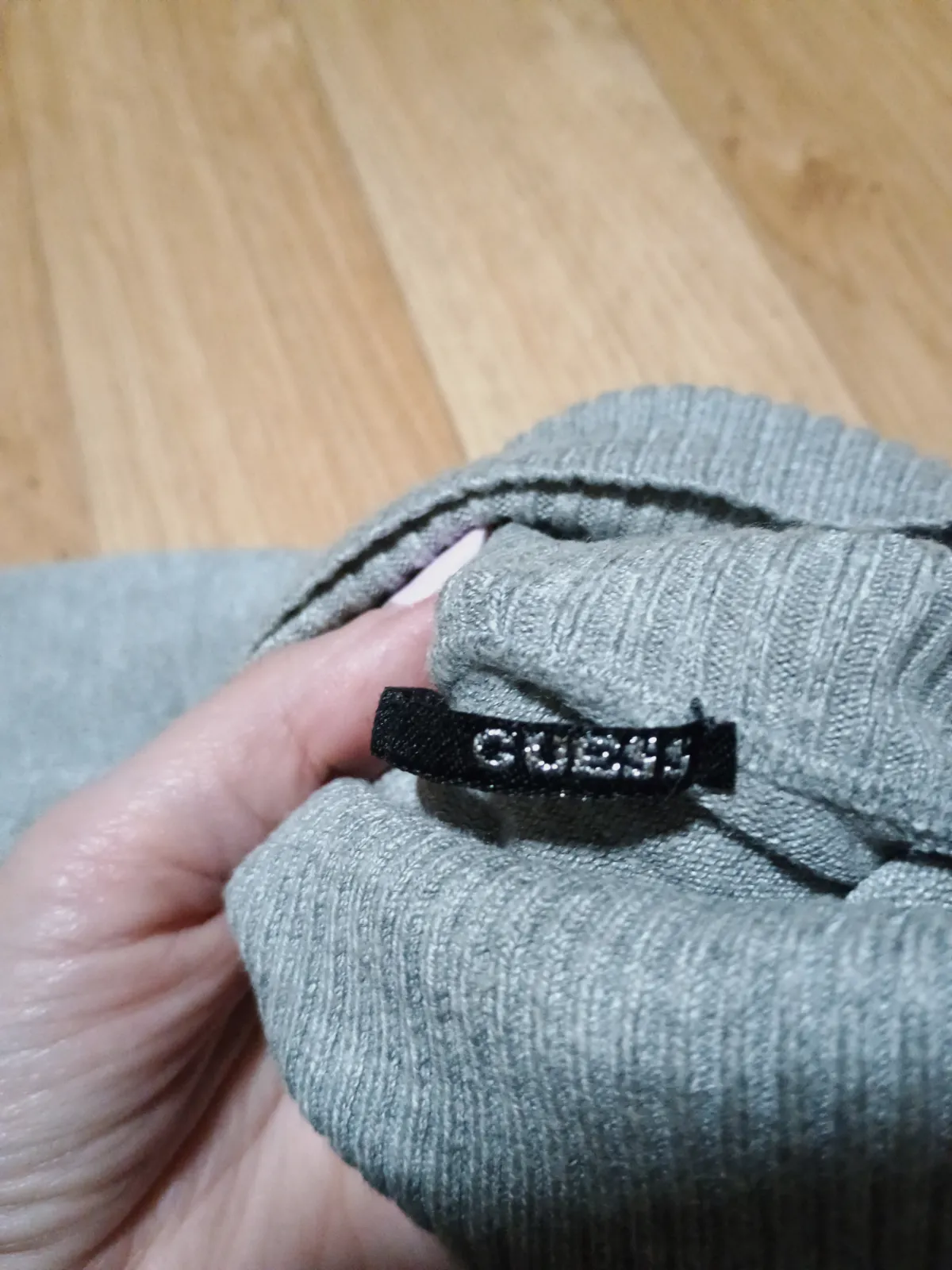 Pull col roulé femme Guess gris XS/34 – Guess – taille XS 3