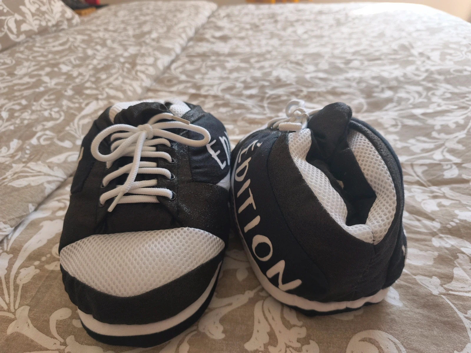 Chaussons noir – pantuflas – taille 40 3