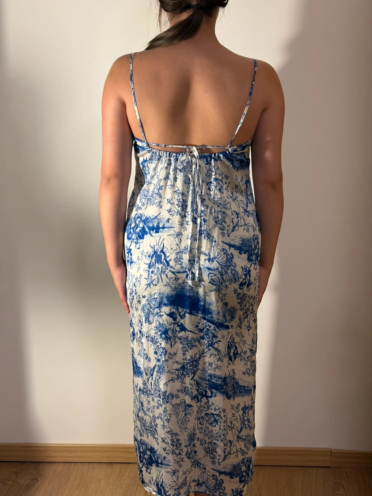 Robe longue blanche et bleue style porcelaine – Primark – taille XS / 34 / 6 2