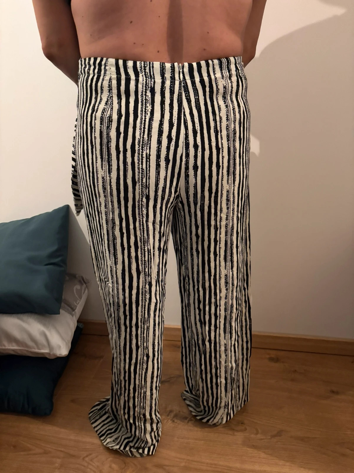 Pantalon rayé noir et blanc fluide – Zara – taille L / 40 / 12 2