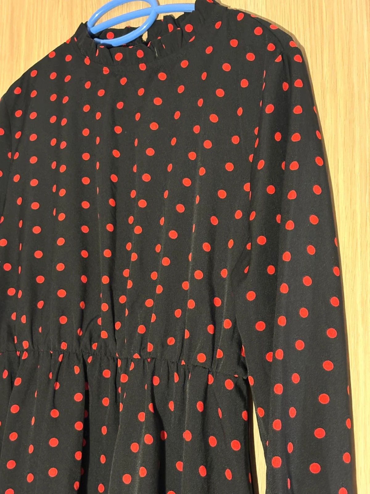 Robe noire avec des points rouges – Shein – taille S / 36 / 8 2
