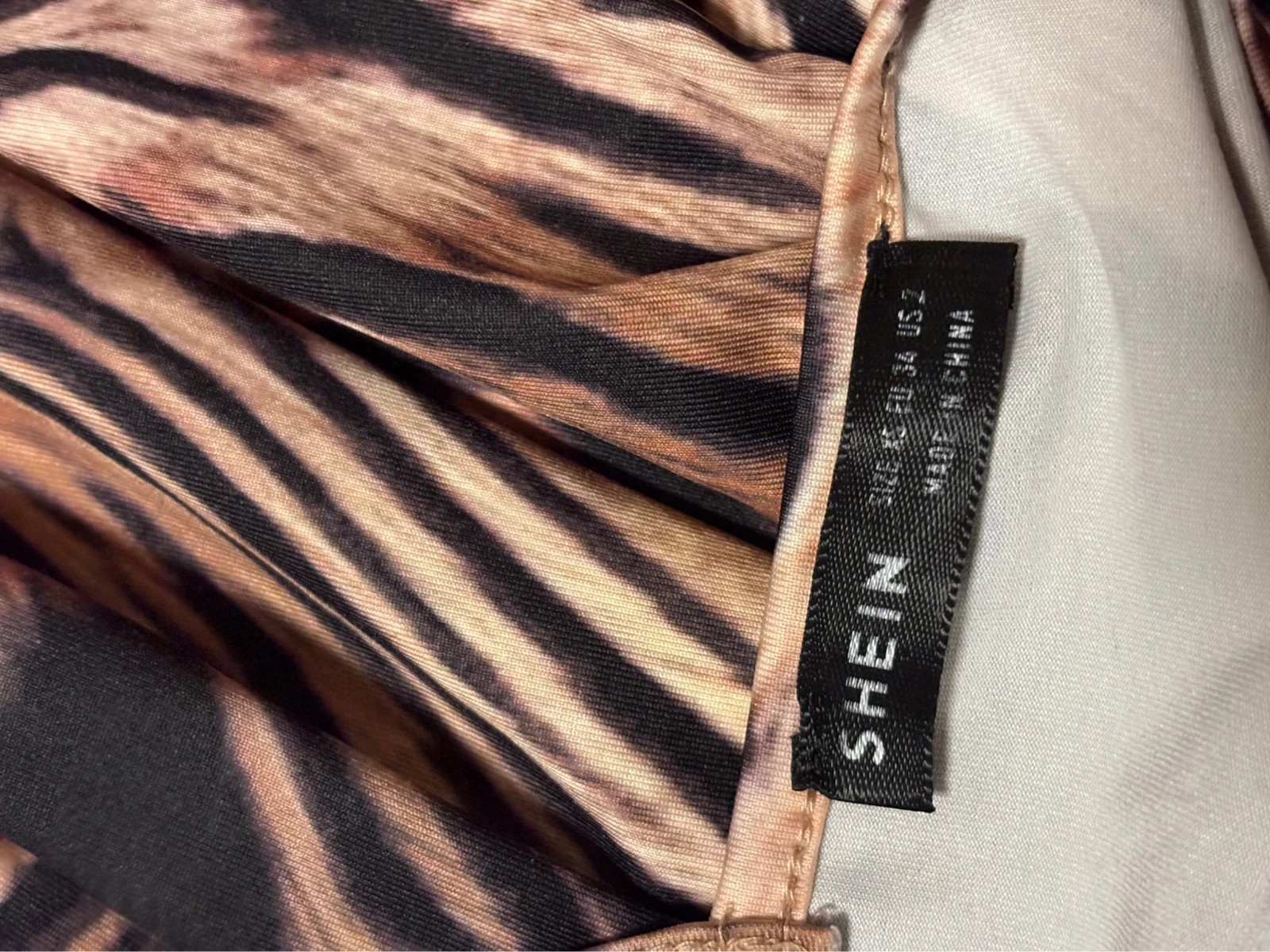 Robe brune avec motifs – Shein – taille XS / 34 / 6 3