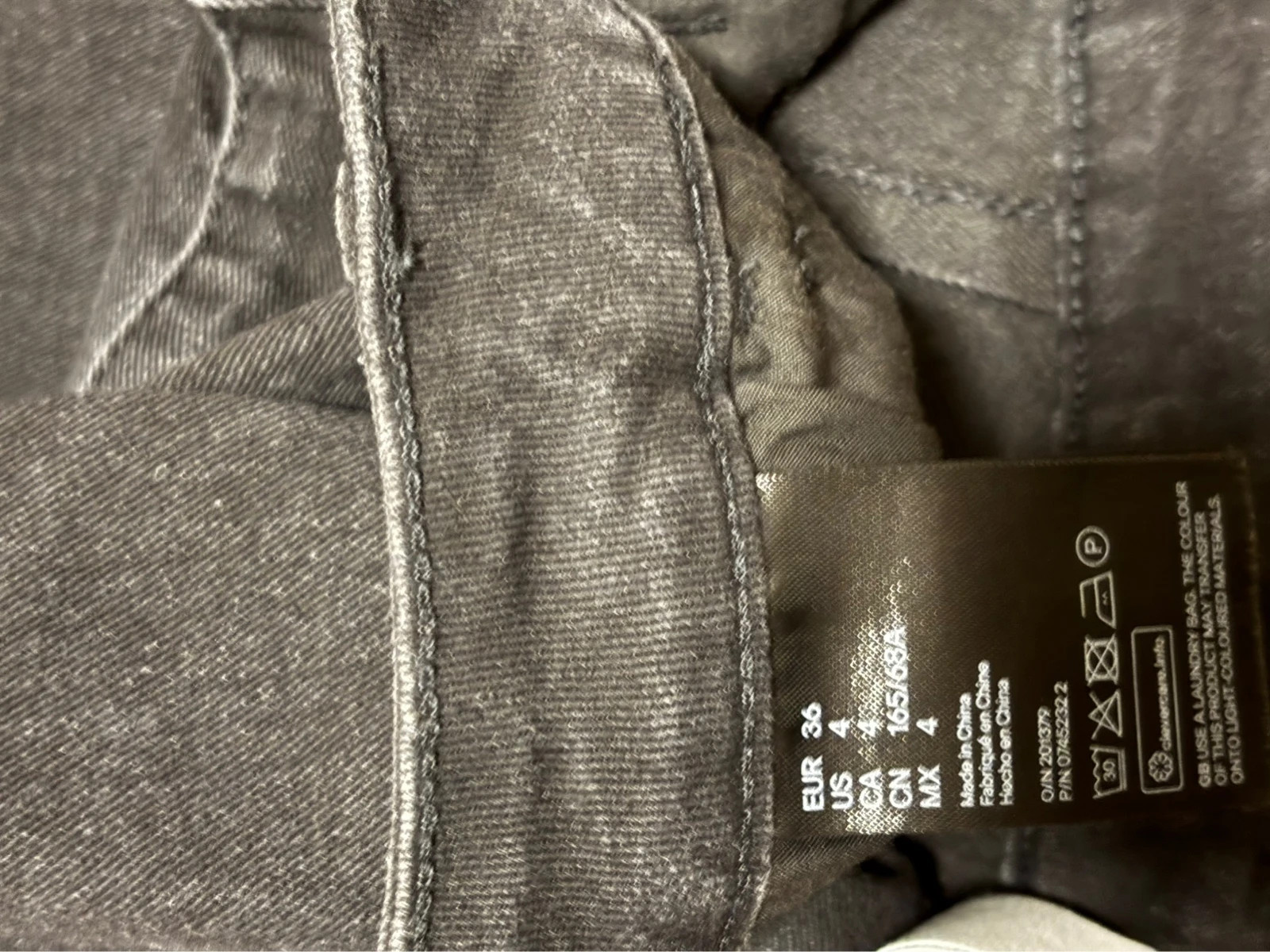 Jupe en jean noire taille haute – Effet effiloché – Taille S – Denim – taille S / 36 / 8 3