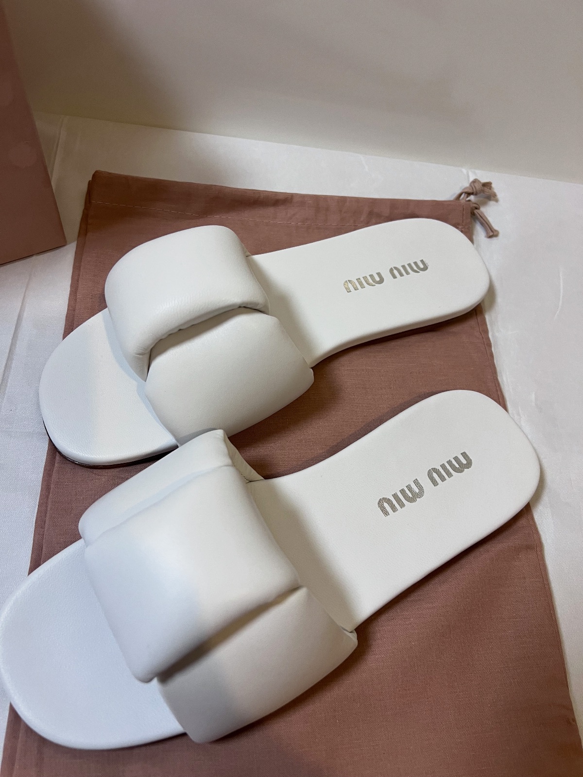Mules en cuir Miu Miu blanches – Miu Miu – taille EU 37 8
