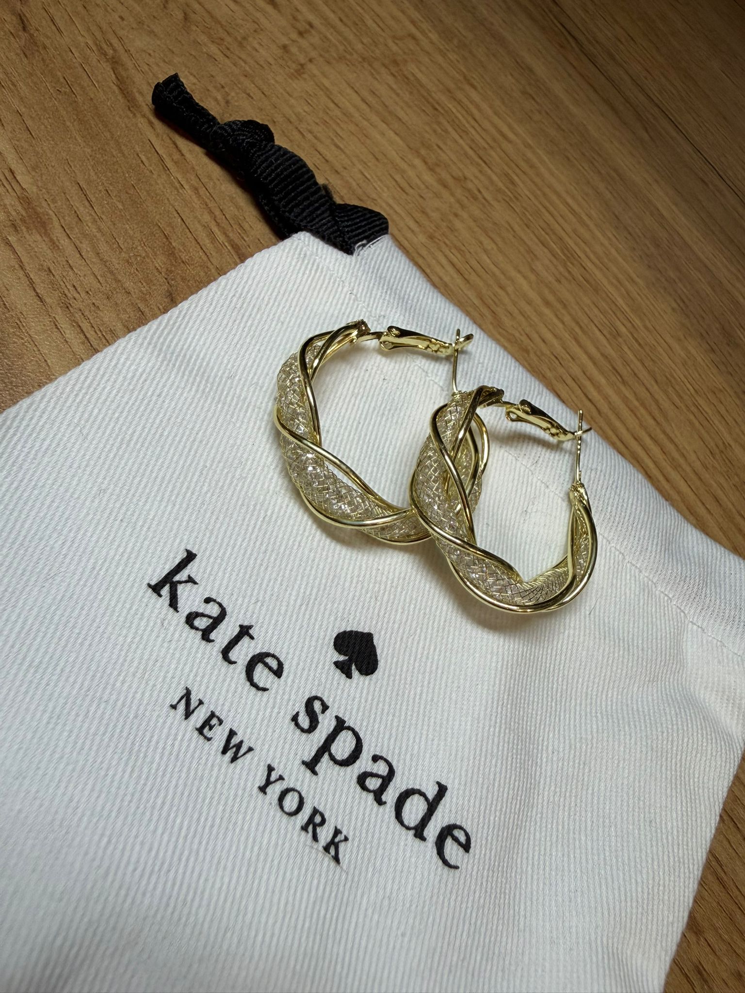 Boucles d'oreilles Kate Spade tressées