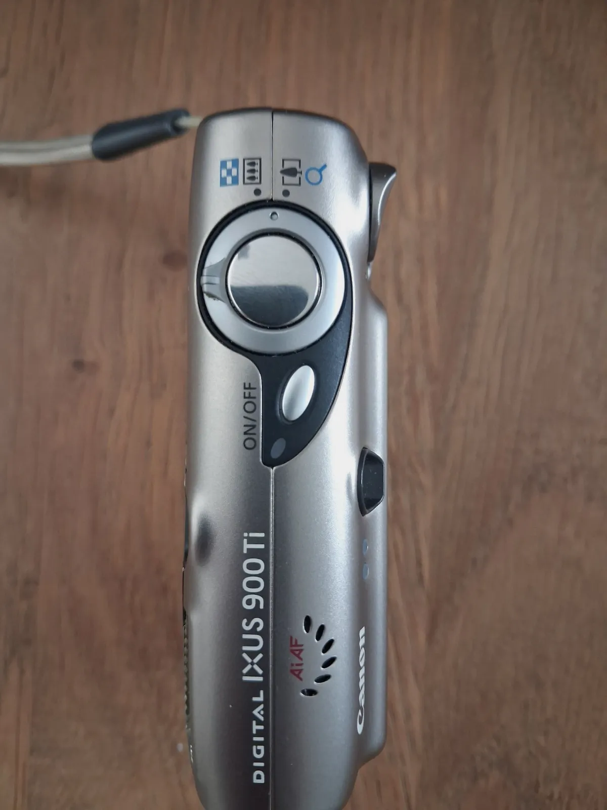 Canon IXUS 900 TiCanon IXUS 900 Ti – Canon 6