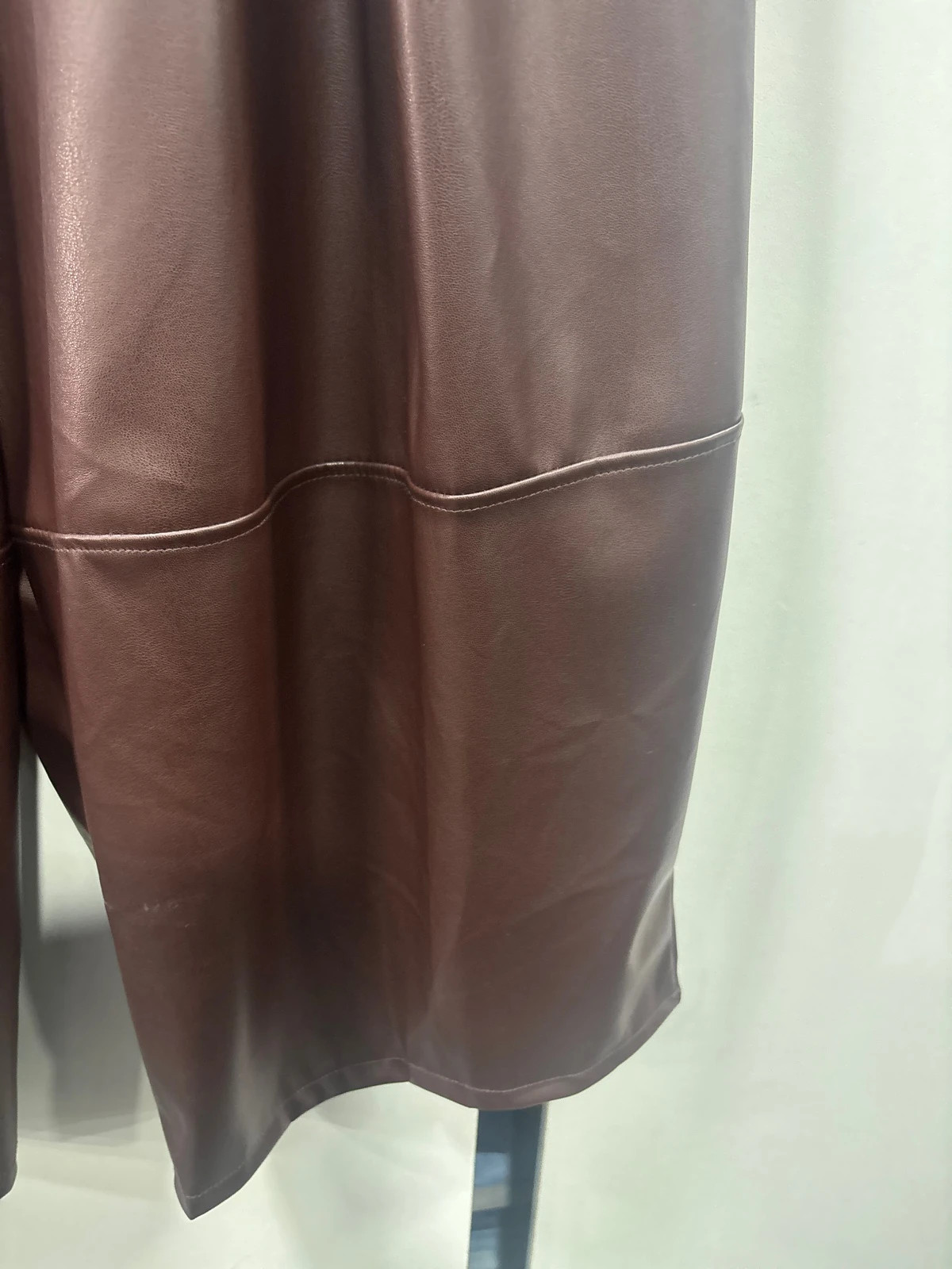 #Pantalon trois quarts – taille XXXL / 46 / 18 4