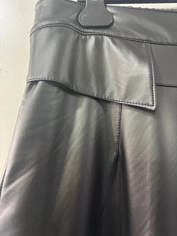 #Pantalon – taille 6XL / 52 / 24 4