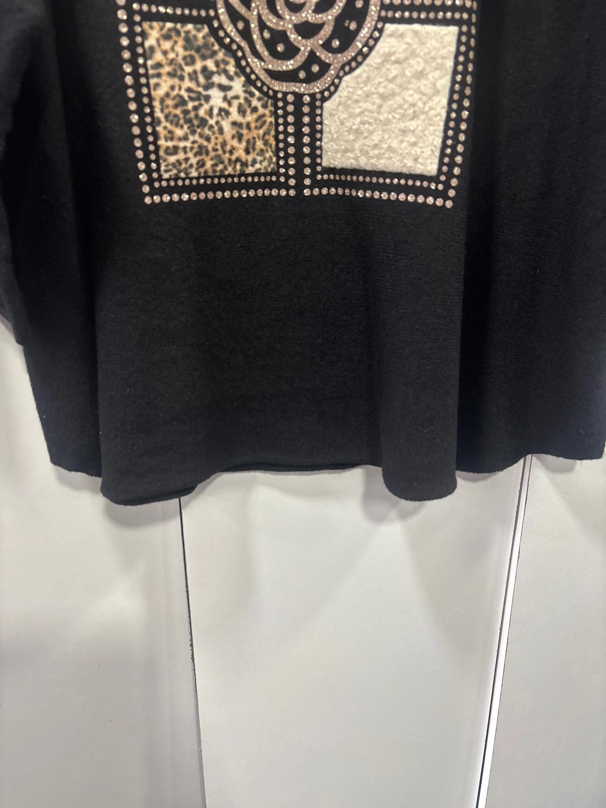 #Pull, V – taille Taille unique 4