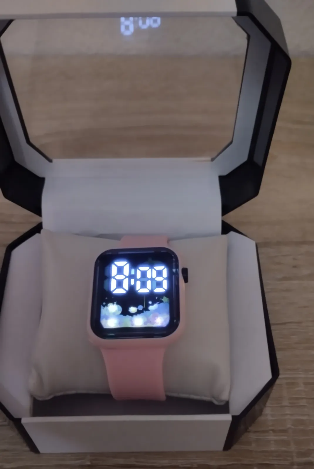 Reloj inteligente pantalla LED rosa 2