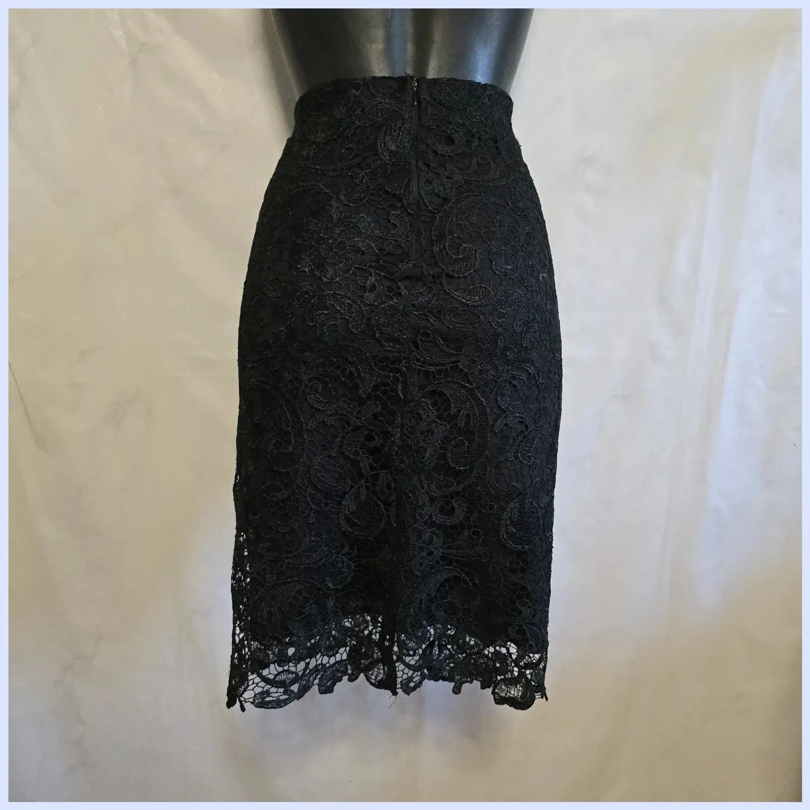 Falda de encaje talla 36 – Pescara – taille S / 36 / 8 5