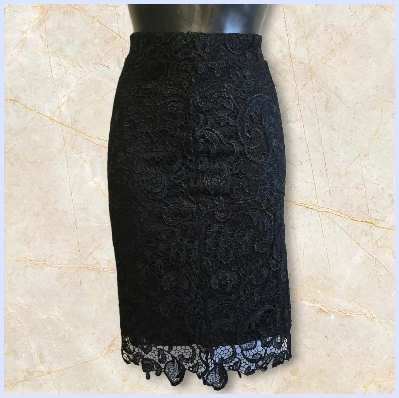Falda de encaje talla 36