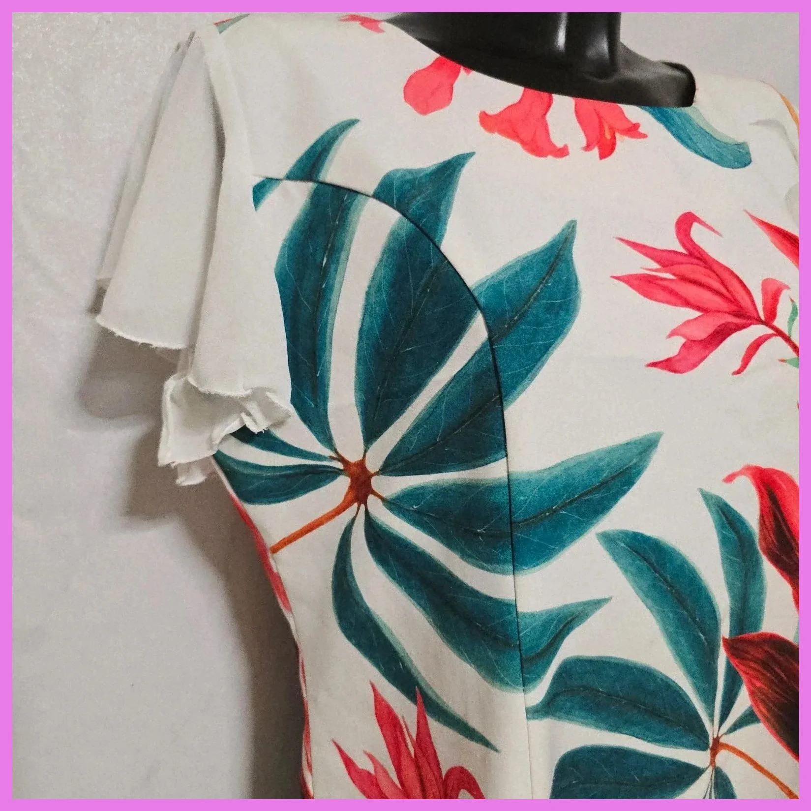 Vestido floreado 56 cm de ancho sisa – Esencias de mujer – taille XL / 42 / 14 4