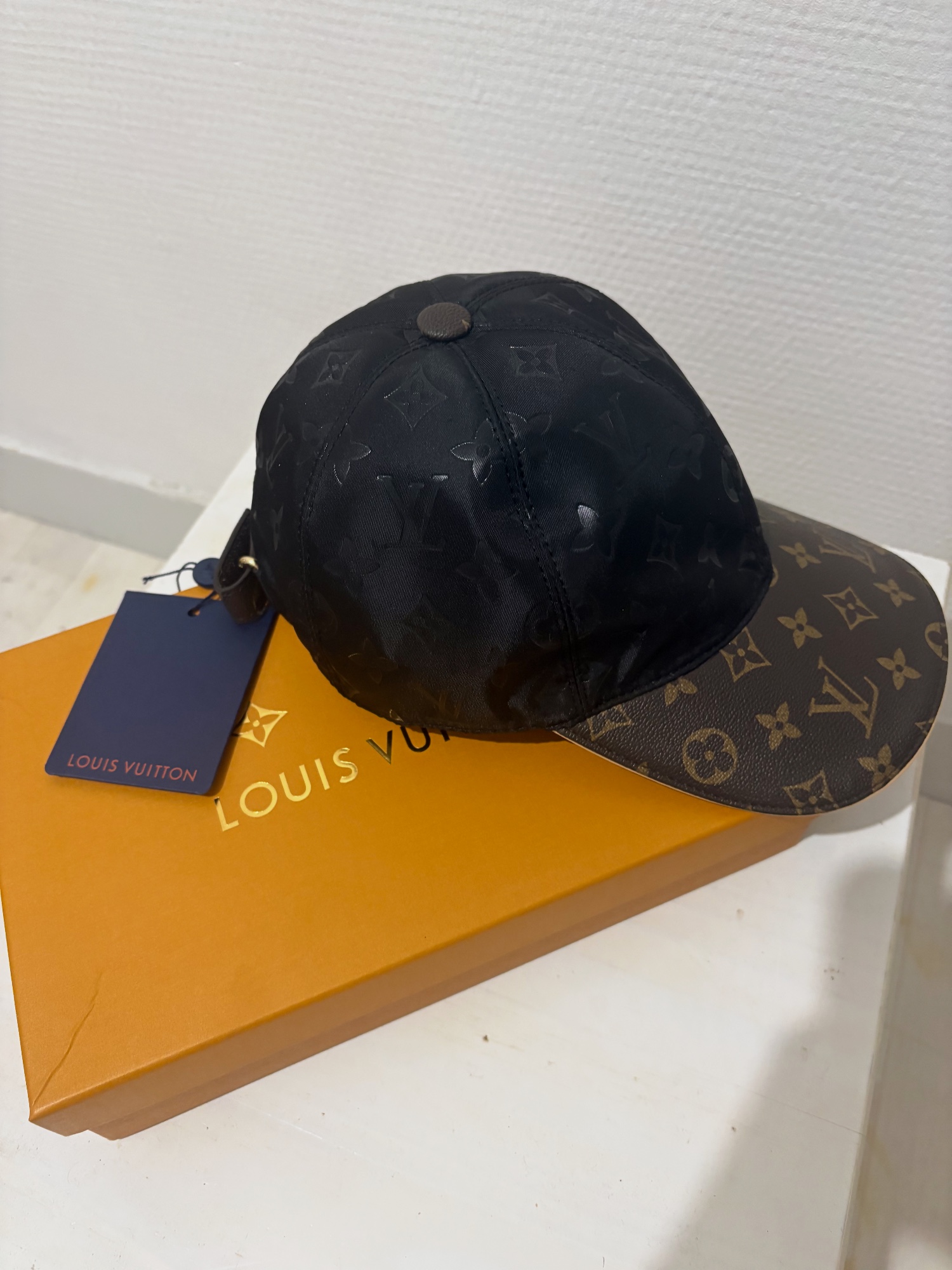 Casquette Louis Vuitton neuf avec étiquette 