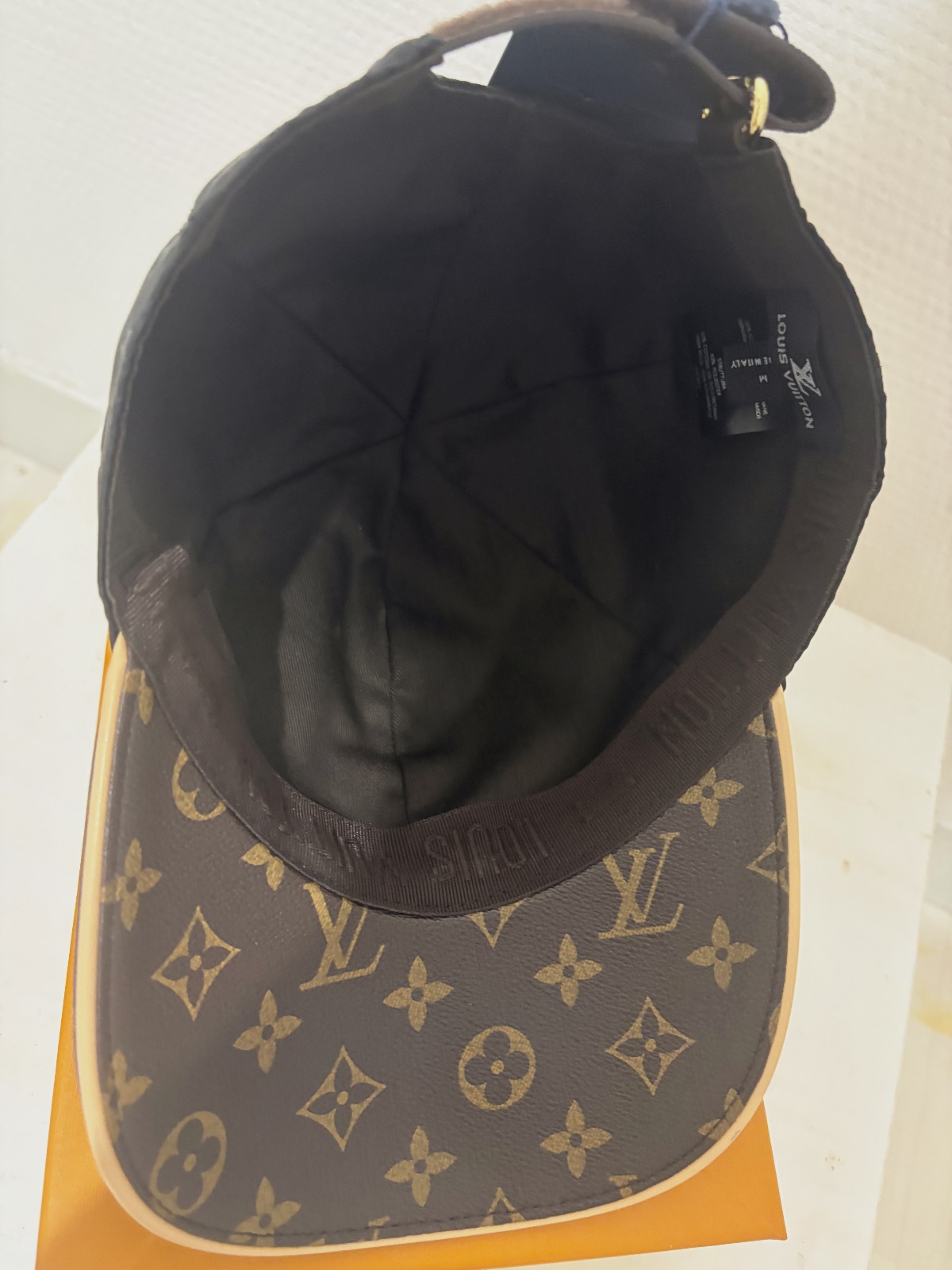 Casquette Louis Vuitton neuf avec étiquette  – Tendance 5