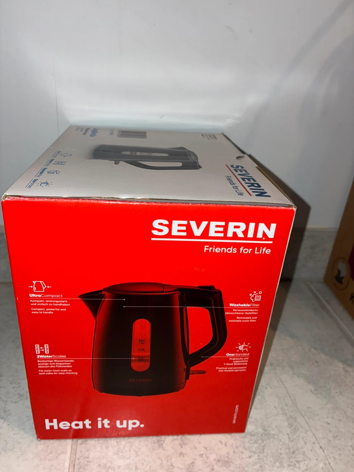 Bouilloire neuf sous carton – Severin 3