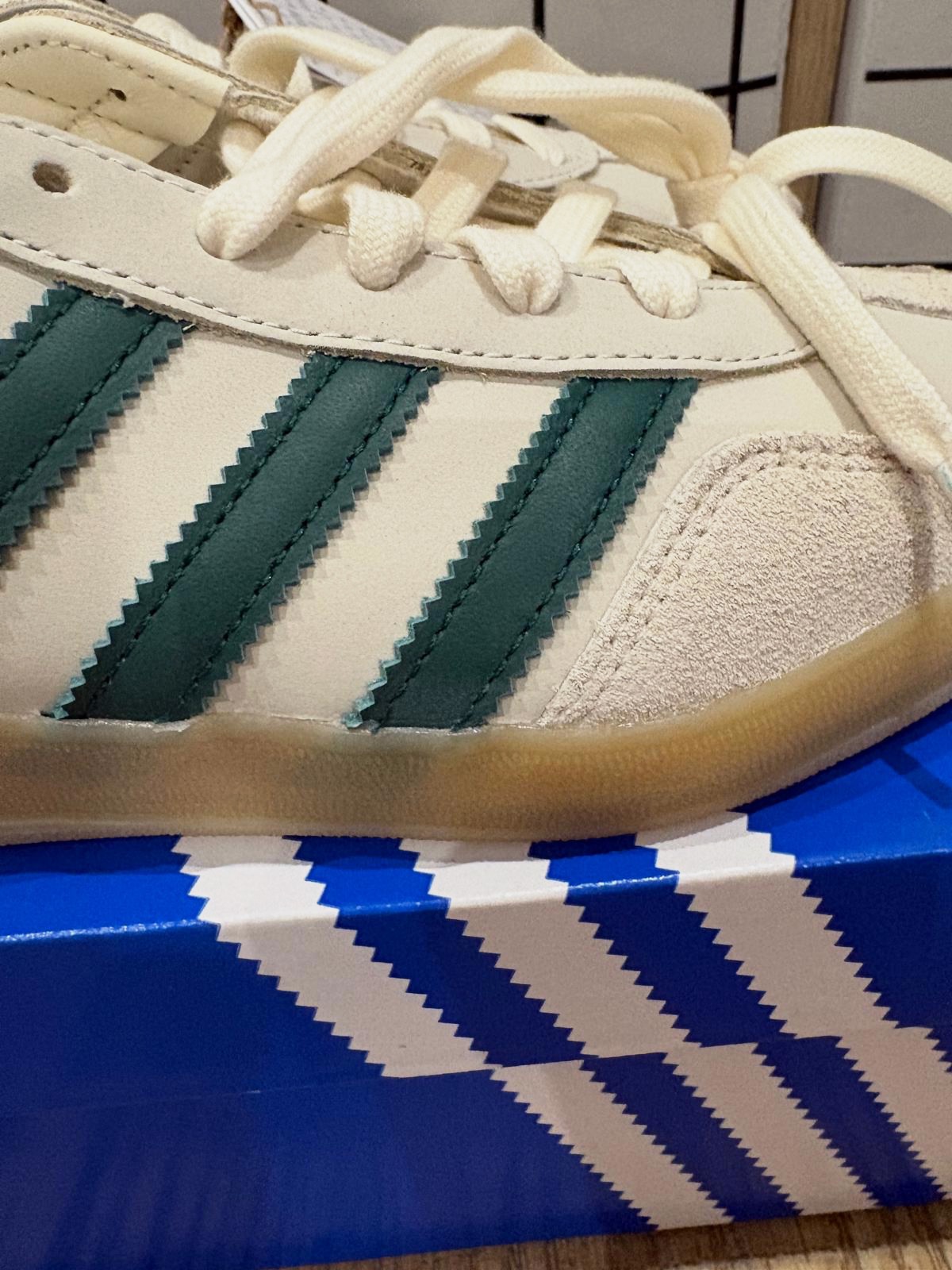 Zapatillas Adidas Gazelle Indoor beige y verde – Adidas – taille EU 40 3