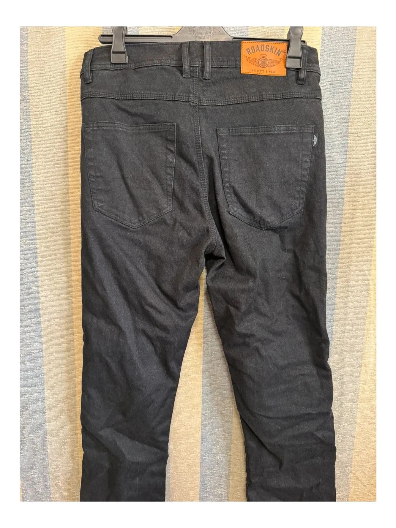 Vaquero moto con protecciones en rodillas y caderas marca Roadskin talla L 📀 – Redskins – taille L 5