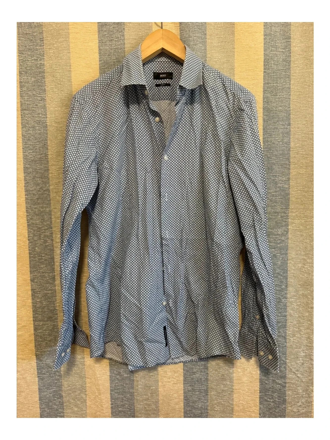 Camisa de Hugo Boss talla 39📀