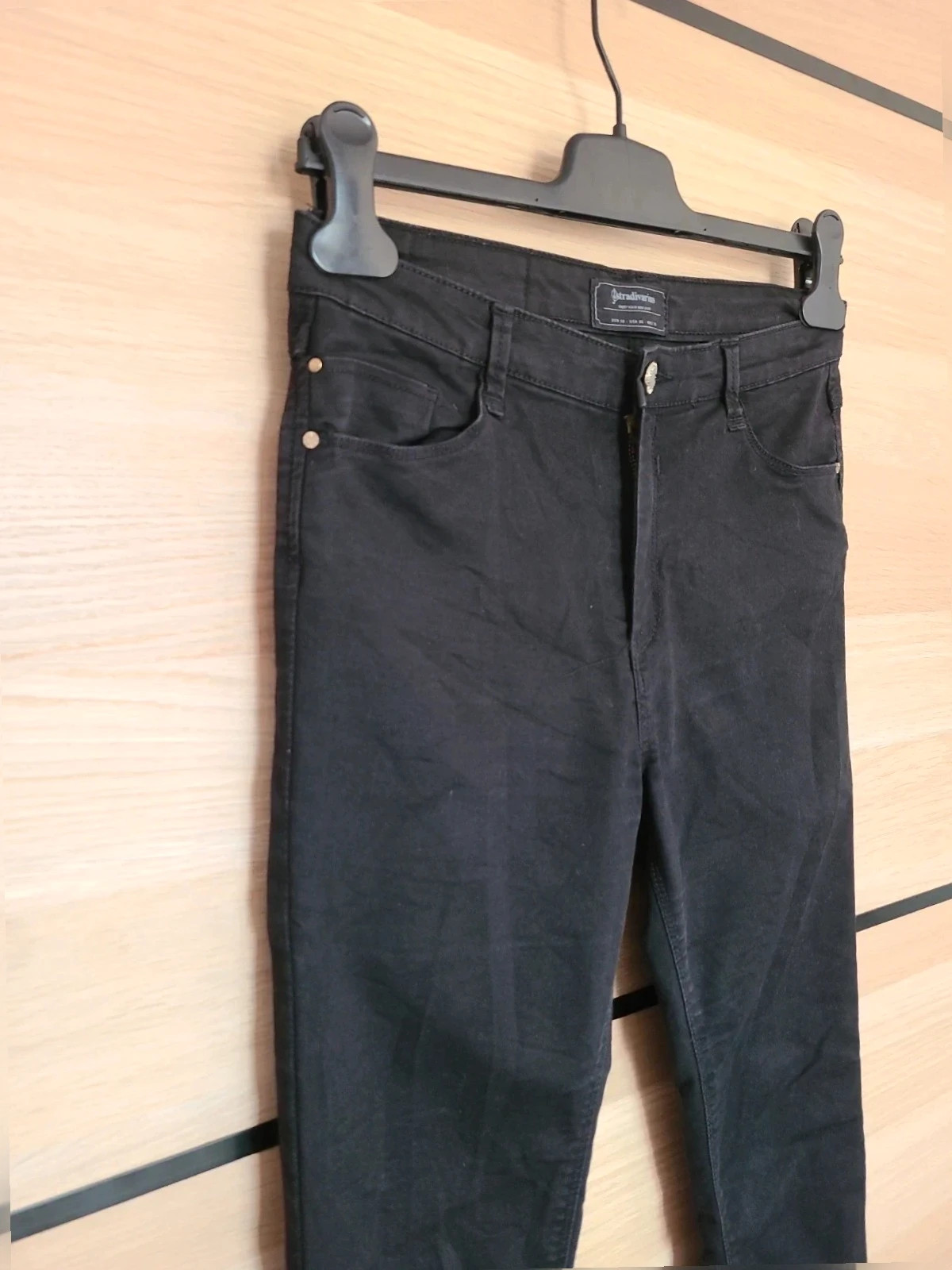 Pantalones denin finos de Stradivarius talla 38 – Stradivarius – taille M / 38 / 10 4
