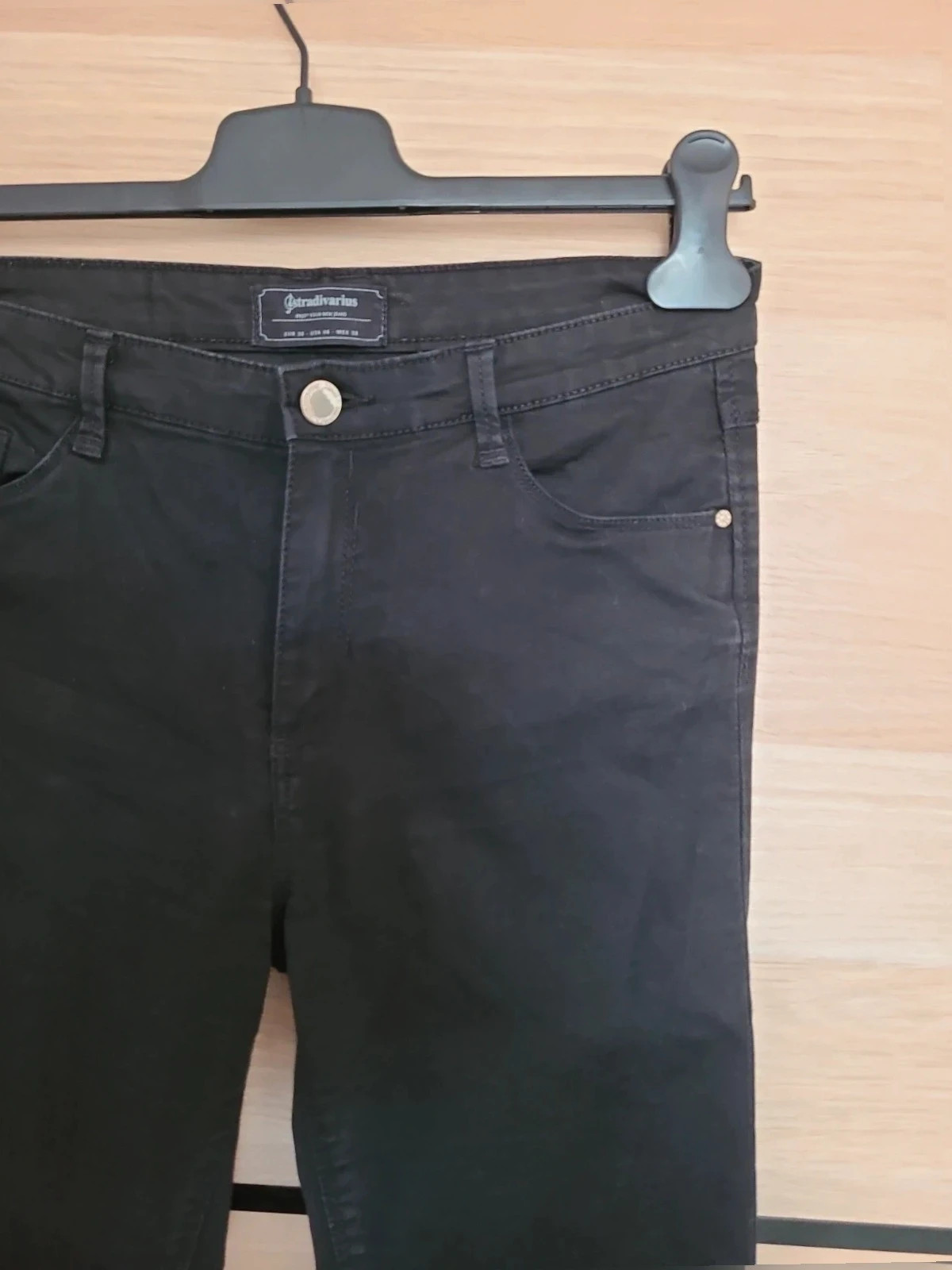 Pantalones denin finos de Stradivarius talla 38 – Stradivarius – taille M / 38 / 10 5
