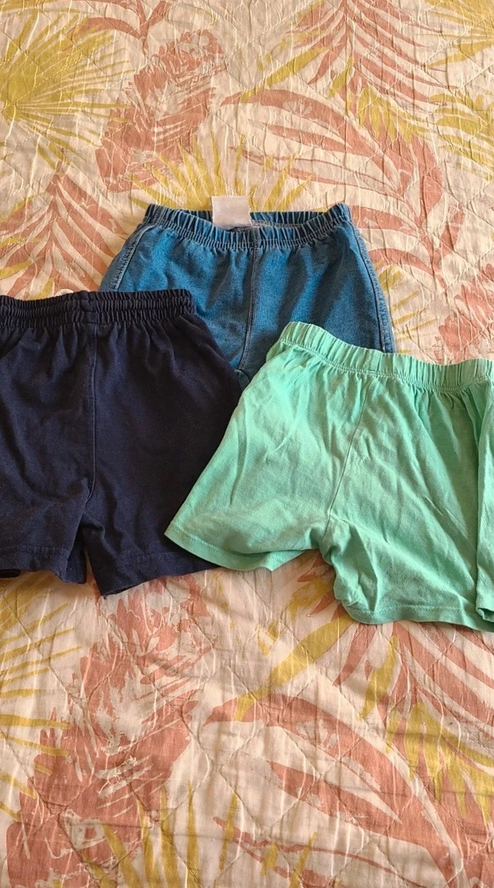 3 shorts niño 24 meses – Kiabi – taille 18-24 mois / 86 cm
