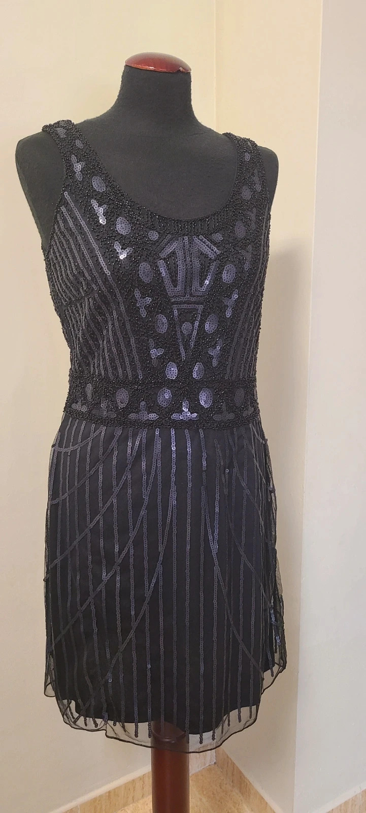 Vestido corto de fiesta- Talla L de Molly Bracken