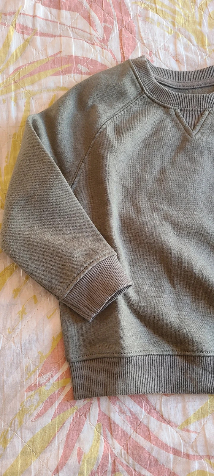 Sudadera de niño verde Oliva talla 98 – Primark – taille 3 ans / 98 cm 4