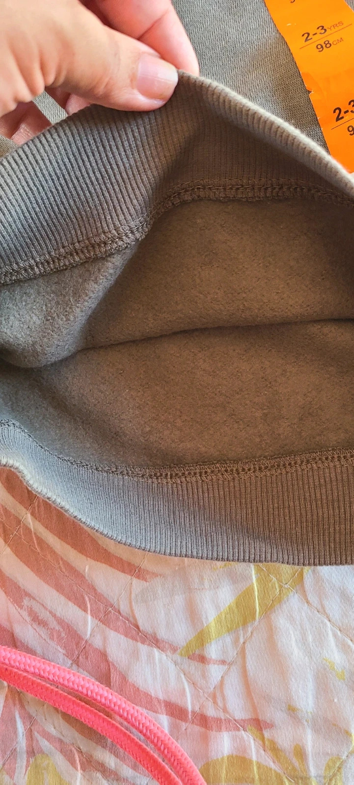Sudadera de niño verde Oliva talla 98 – Primark – taille 3 ans / 98 cm 5