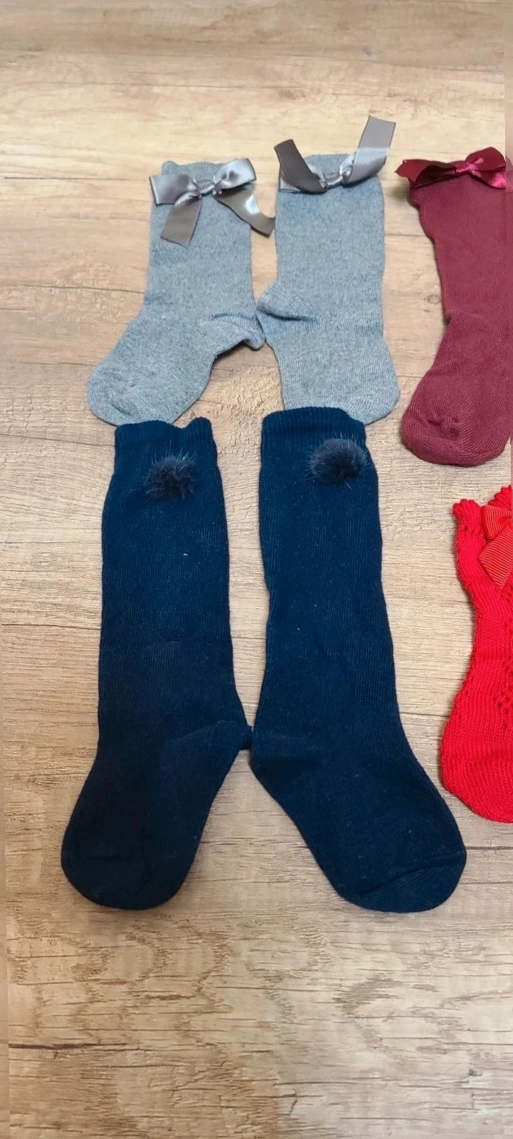 4 pares de Calcetines y calcetas bebe – taille 19-21 2