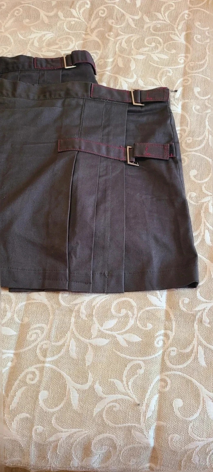 2 faldas colegio narval Santa Ana talla 6 años – colex – taille 6 ans / 116 cm 2